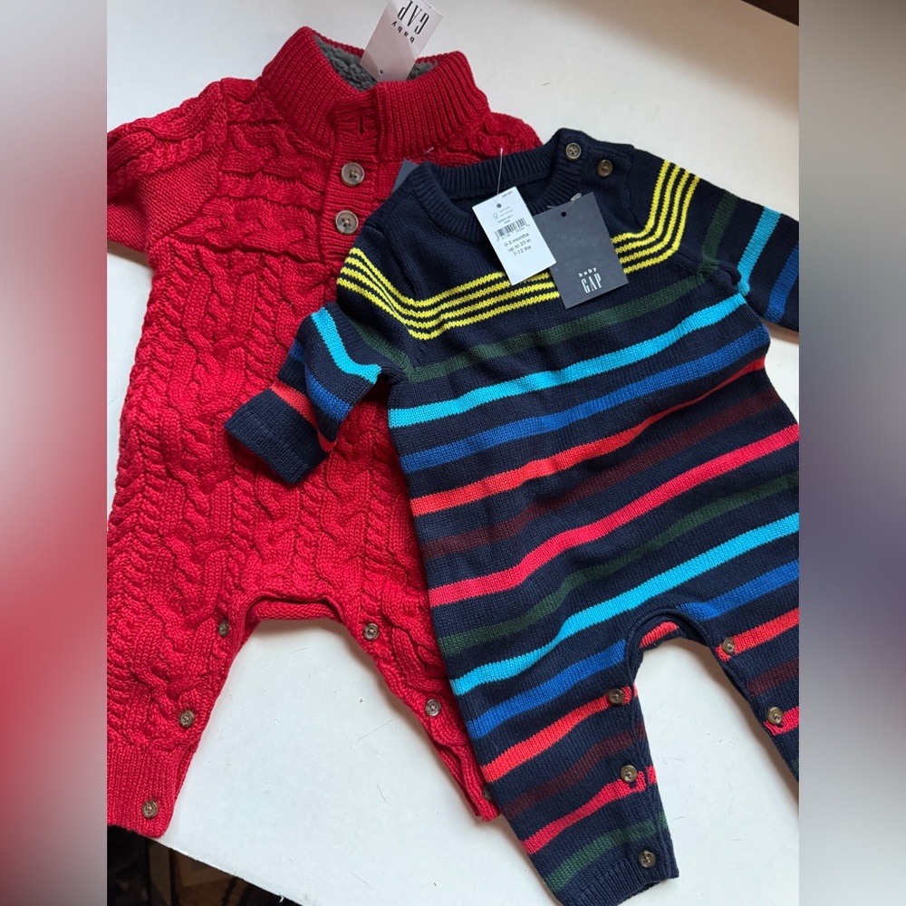 NWT Bundle of Two 0-3 month Baby Gap Winter Onesies